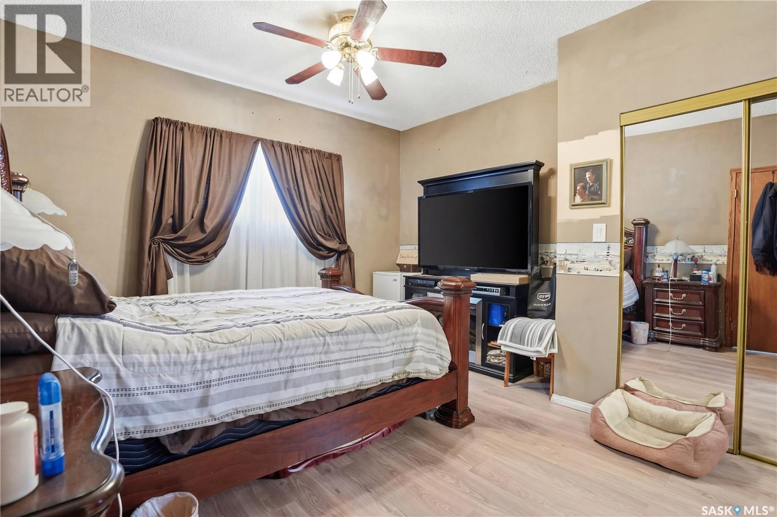 210 Railway Avenue, Mortlach, SK - Indoor Photo Showing Bedroom