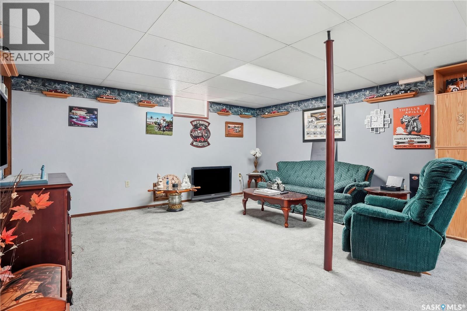 210 Railway Avenue, Mortlach, SK - Indoor Photo Showing Basement