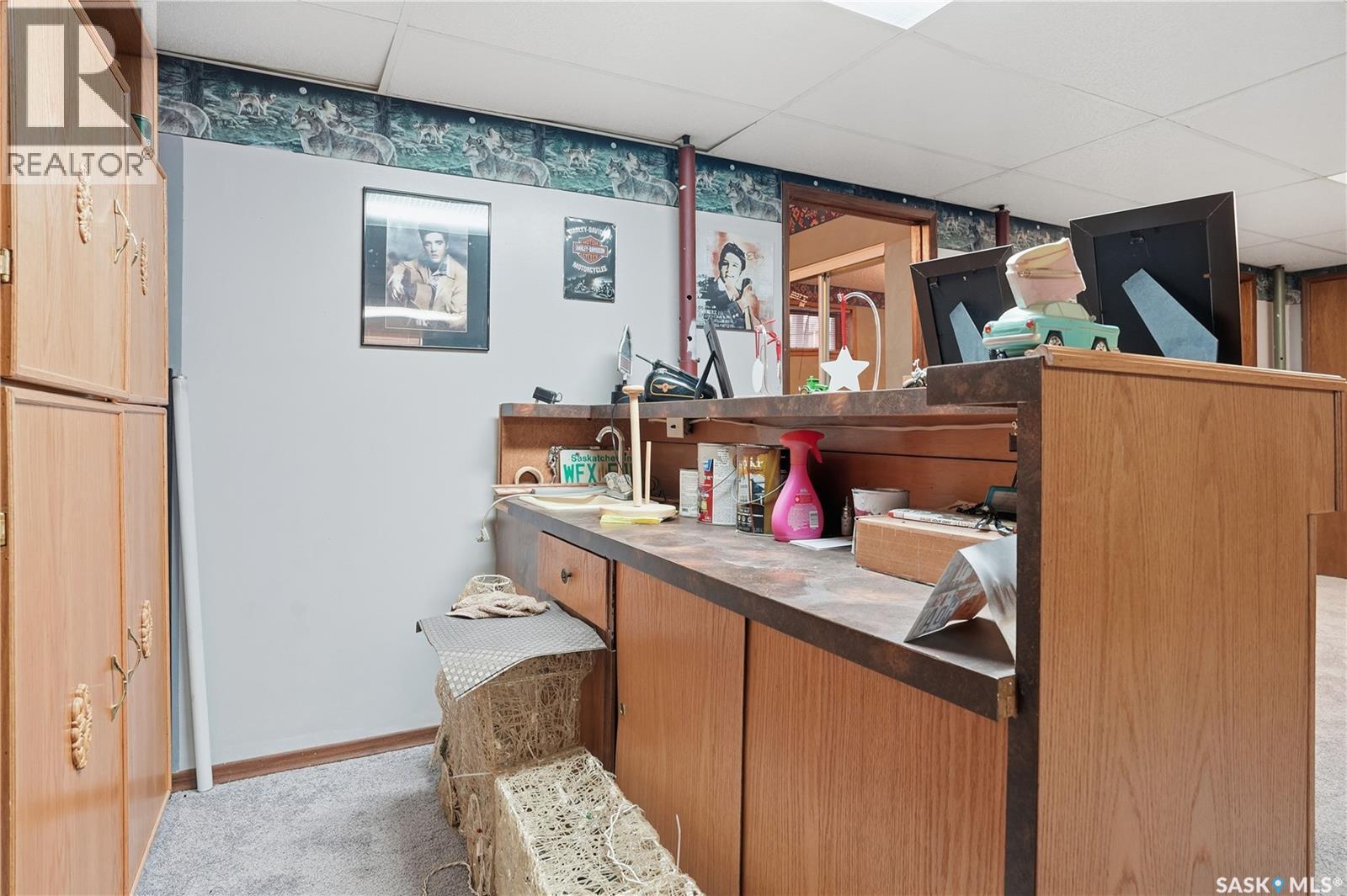 210 Railway Avenue, Mortlach, SK - Indoor