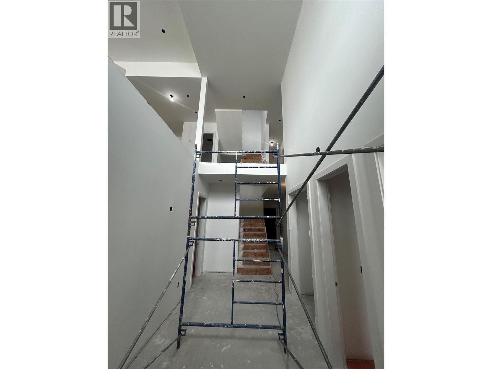 237 Turnberry Street, Kelowna, BC - Photo Showing Other Room