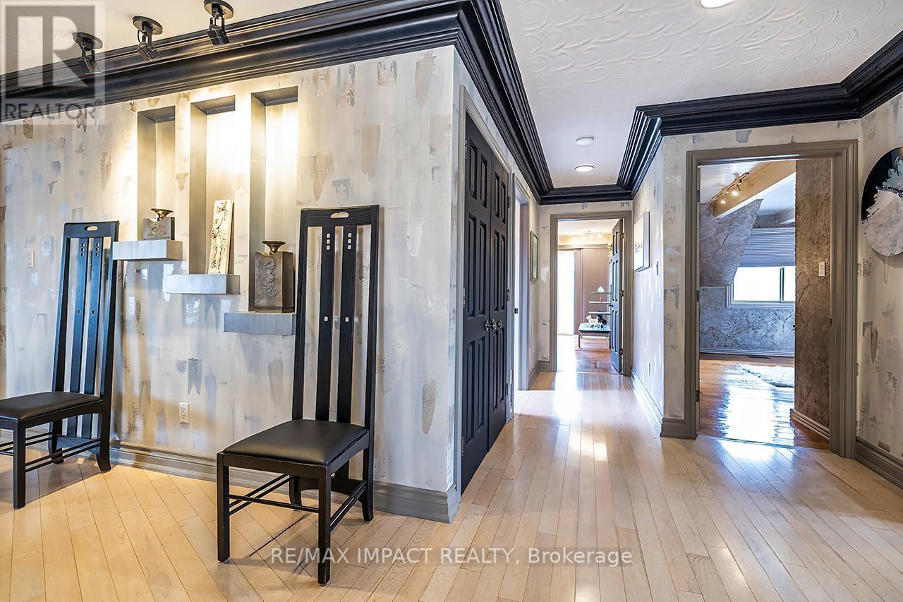 1410 Manitou Drive, Oshawa (Samac), ON - Indoor Photo Showing Other Room