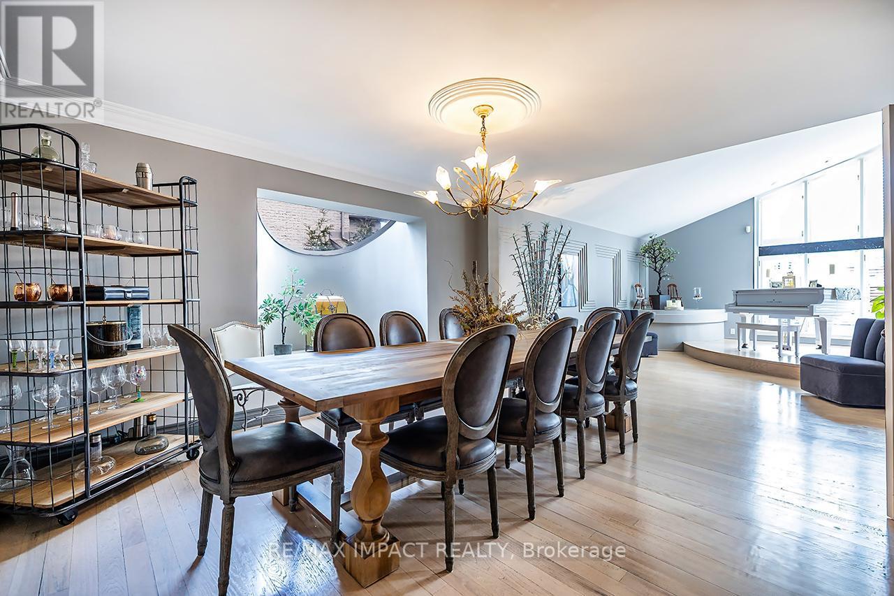 1410 Manitou Drive, Oshawa (Samac), ON - Indoor Photo Showing Dining Room