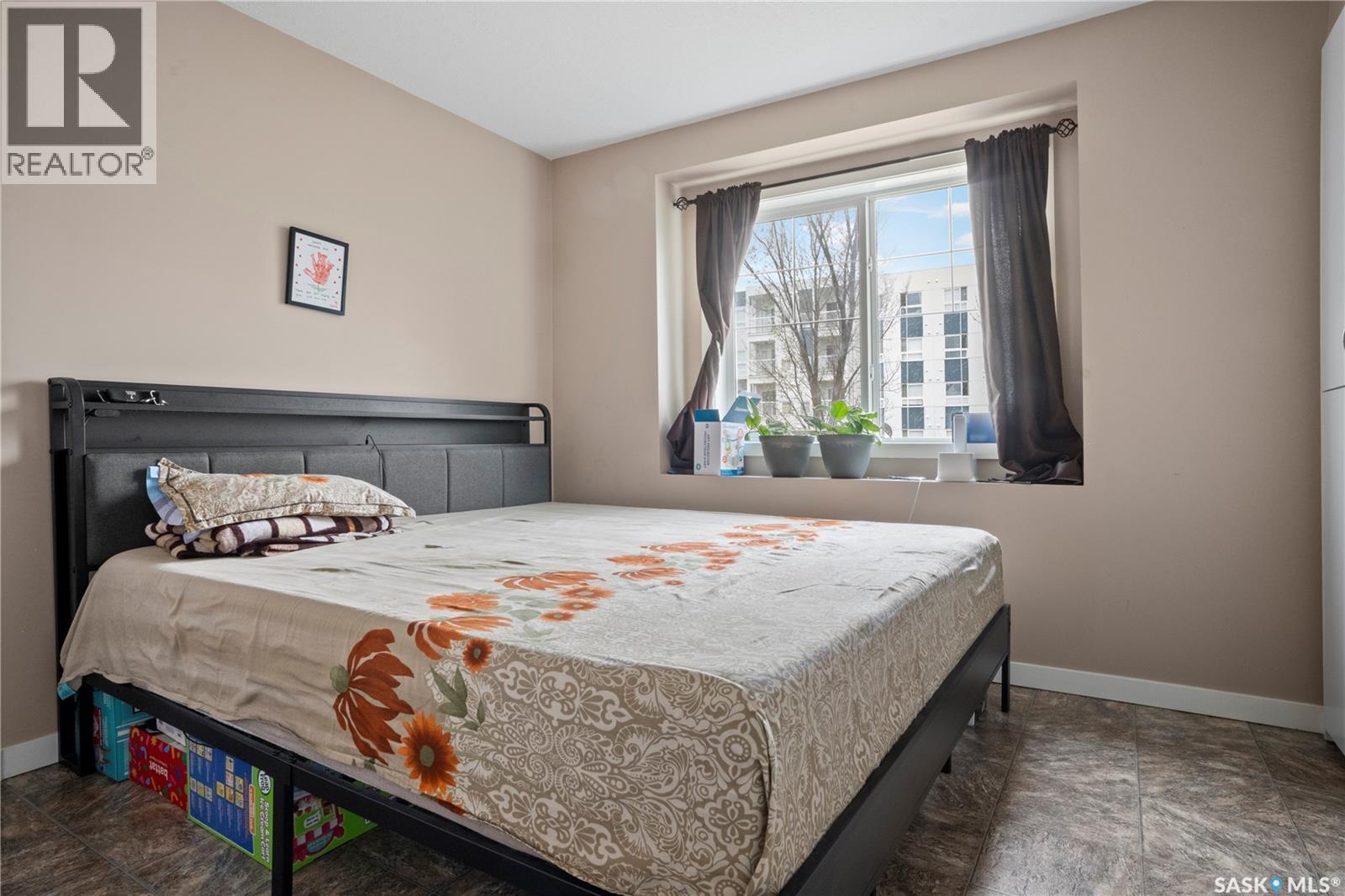 82 5622 Gordon Road, Regina, SK - Indoor Photo Showing Bedroom