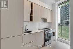 313 - 3900 CONFEDERATION PARKWAY Mississauga, ON L5B 0M3
