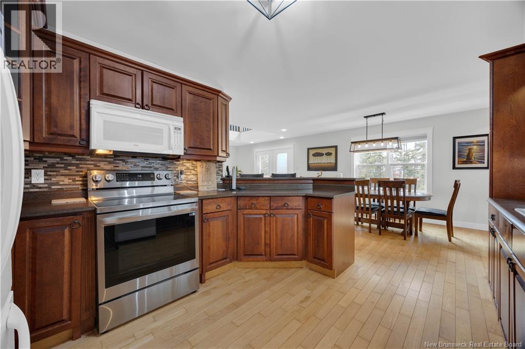 30 Dane Row, Willow Grove, NB - Indoor Photo Showing Kitchen