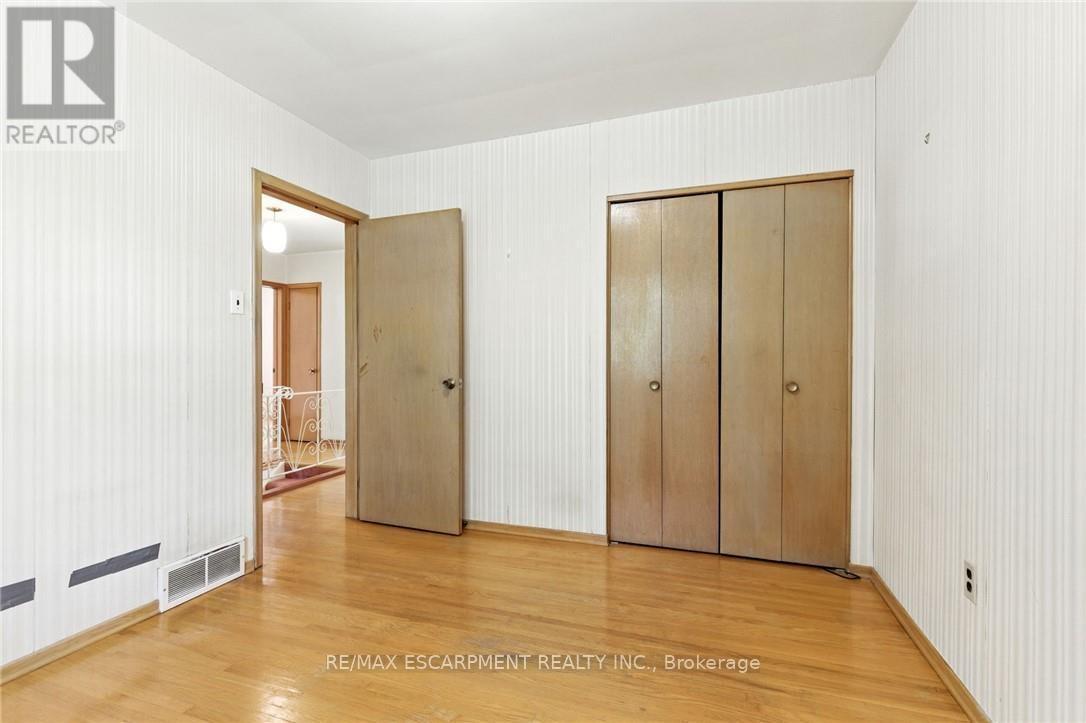 18 Jasper Drive, Hamilton, ON - Indoor Photo Showing Other Room