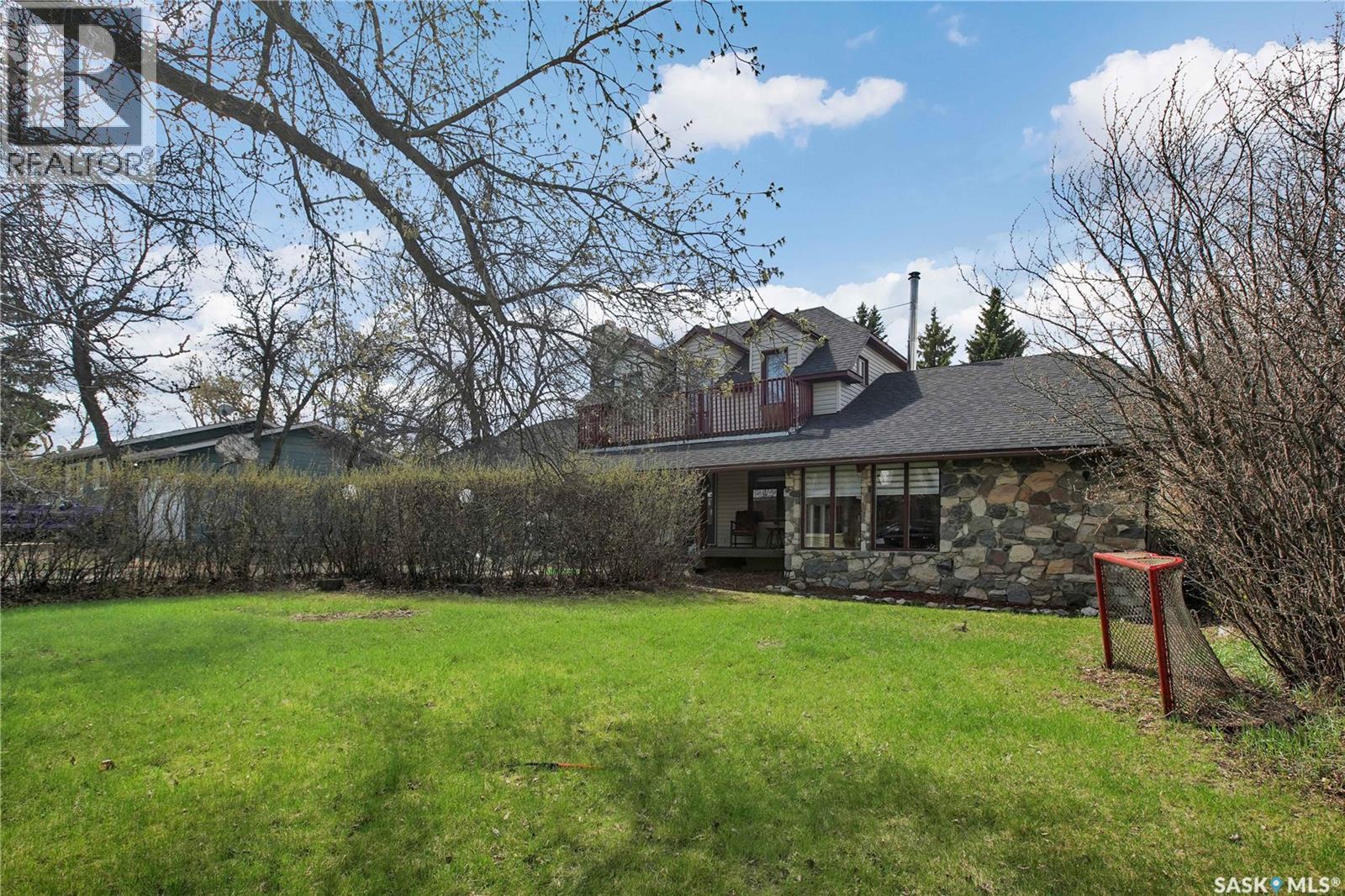516 1St Street S, Waldheim, SK - Outdoor With Deck Patio Veranda