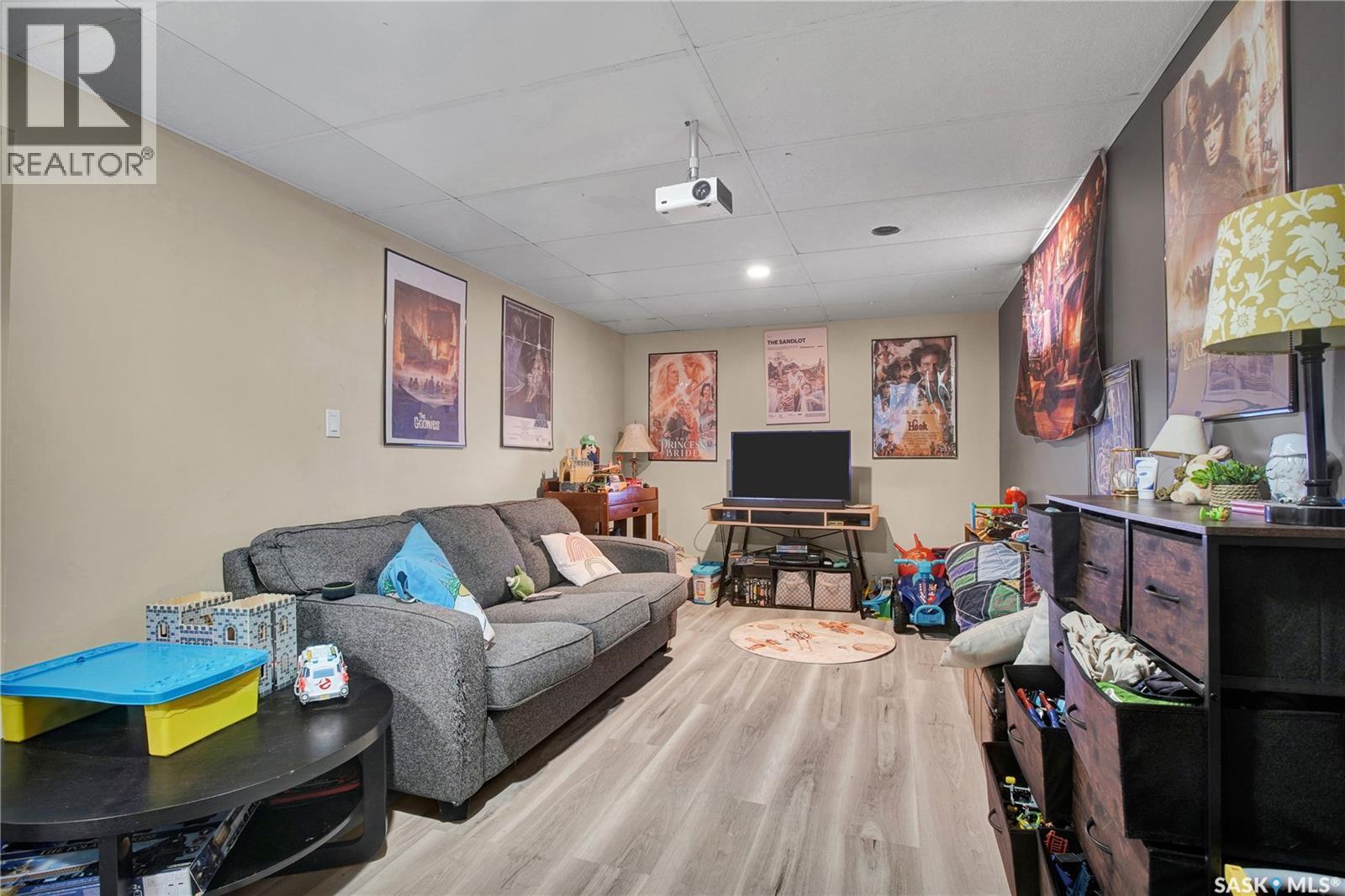 516 1St Street S, Waldheim, SK - Indoor