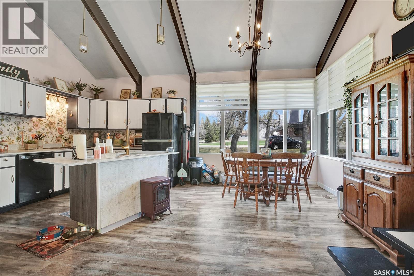 516 1St Street S, Waldheim, SK - Indoor Photo Showing Kitchen