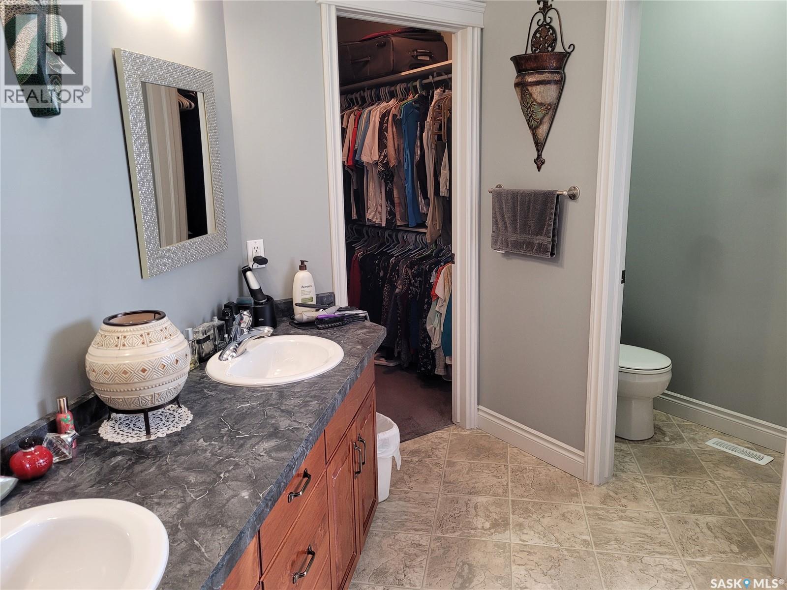 406 Bolton Place, Saskatoon, SK - Indoor Photo Showing Bathroom