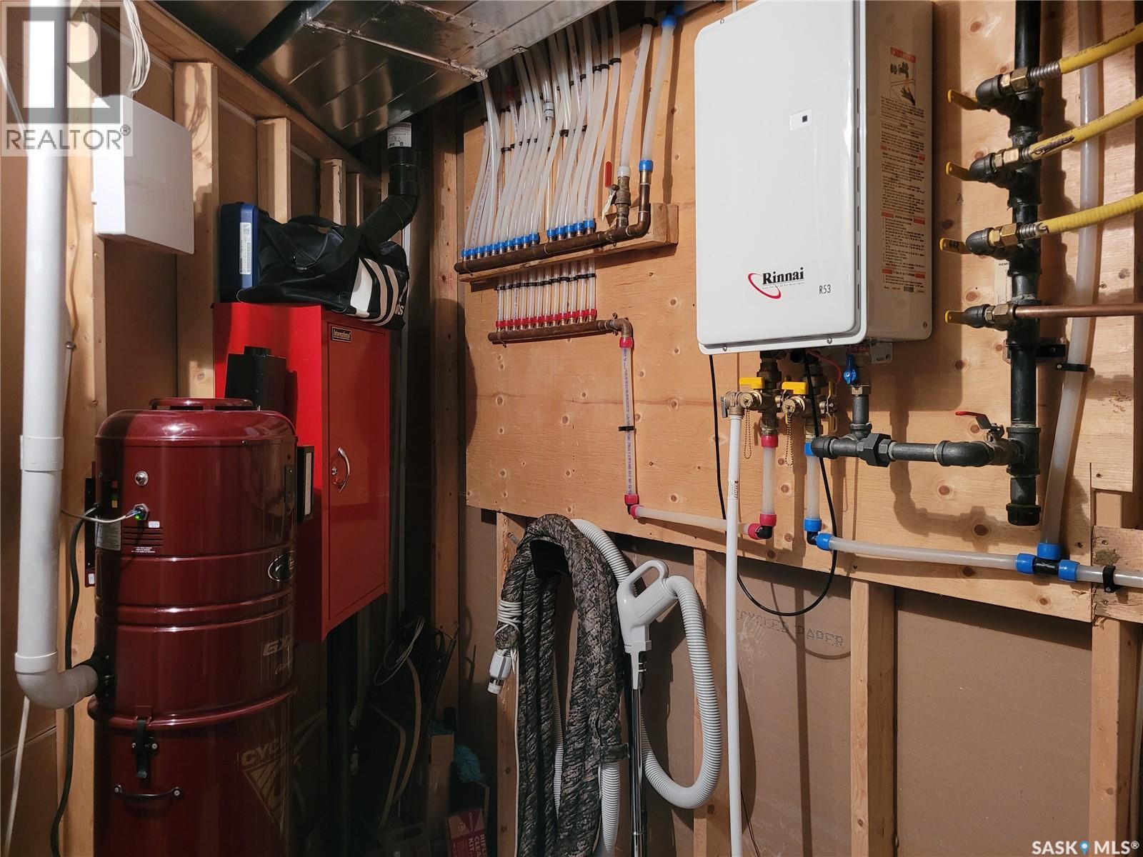 406 Bolton Place, Saskatoon, SK - Indoor Photo Showing Basement