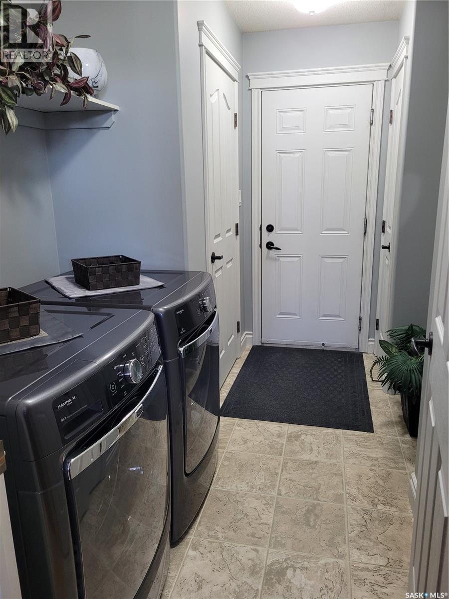 406 Bolton Place, Saskatoon, SK - Indoor Photo Showing Laundry Room