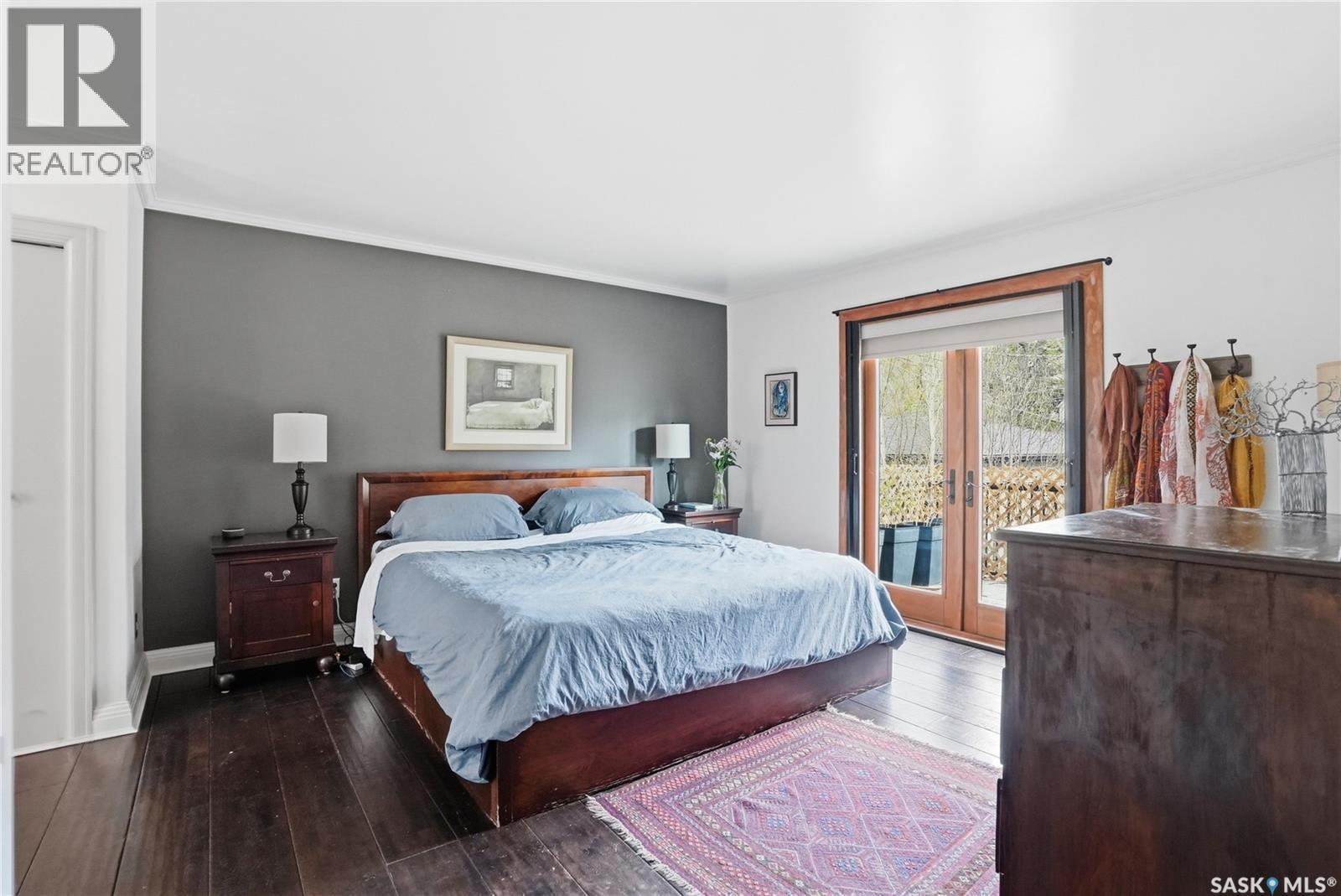 208 Saskatchewan Crescent W, Saskatoon, SK - Indoor Photo Showing Bedroom