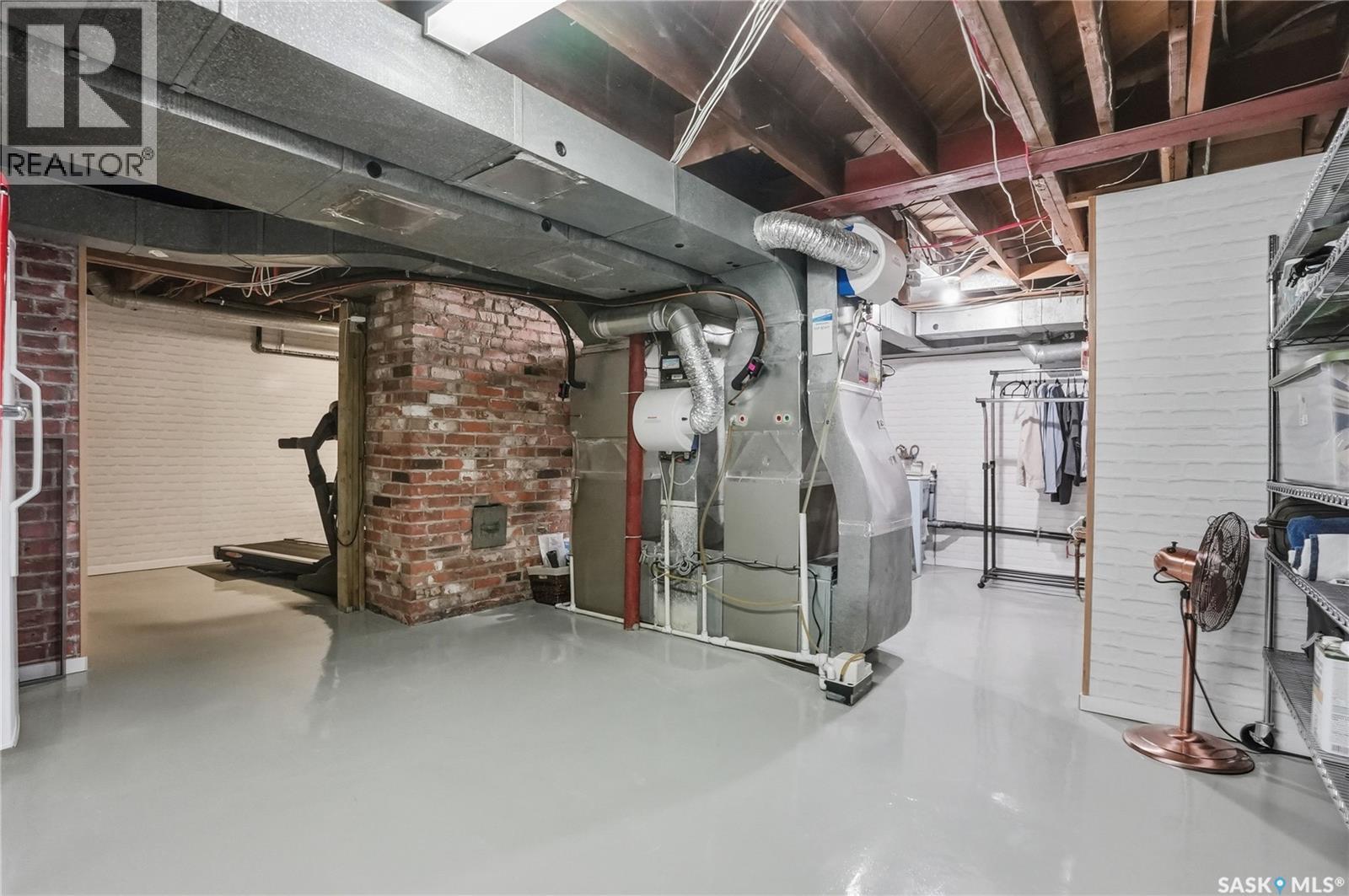 208 Saskatchewan Crescent W, Saskatoon, SK - Indoor Photo Showing Basement