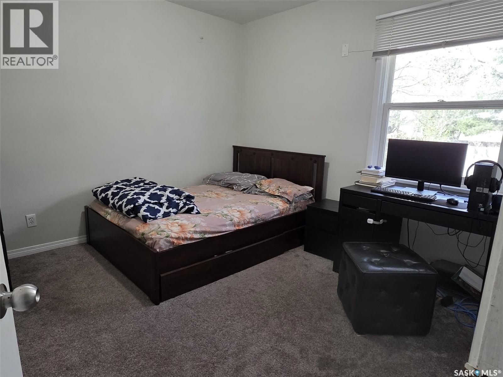 1116 Cumberland Avenue S, Saskatoon, SK - Indoor Photo Showing Bedroom