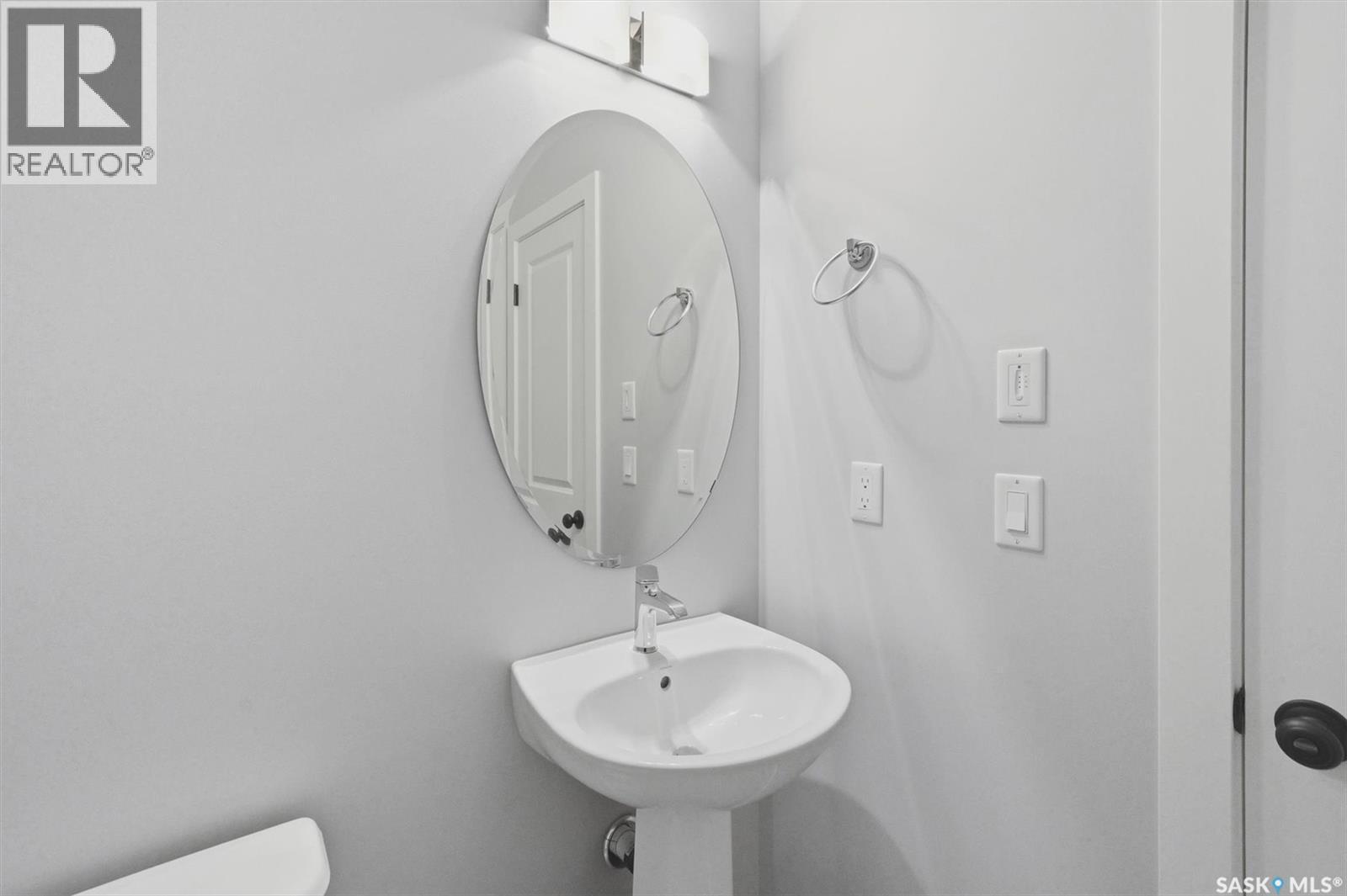 348 Brighton Gate, Saskatoon, SK - Indoor Photo Showing Bathroom