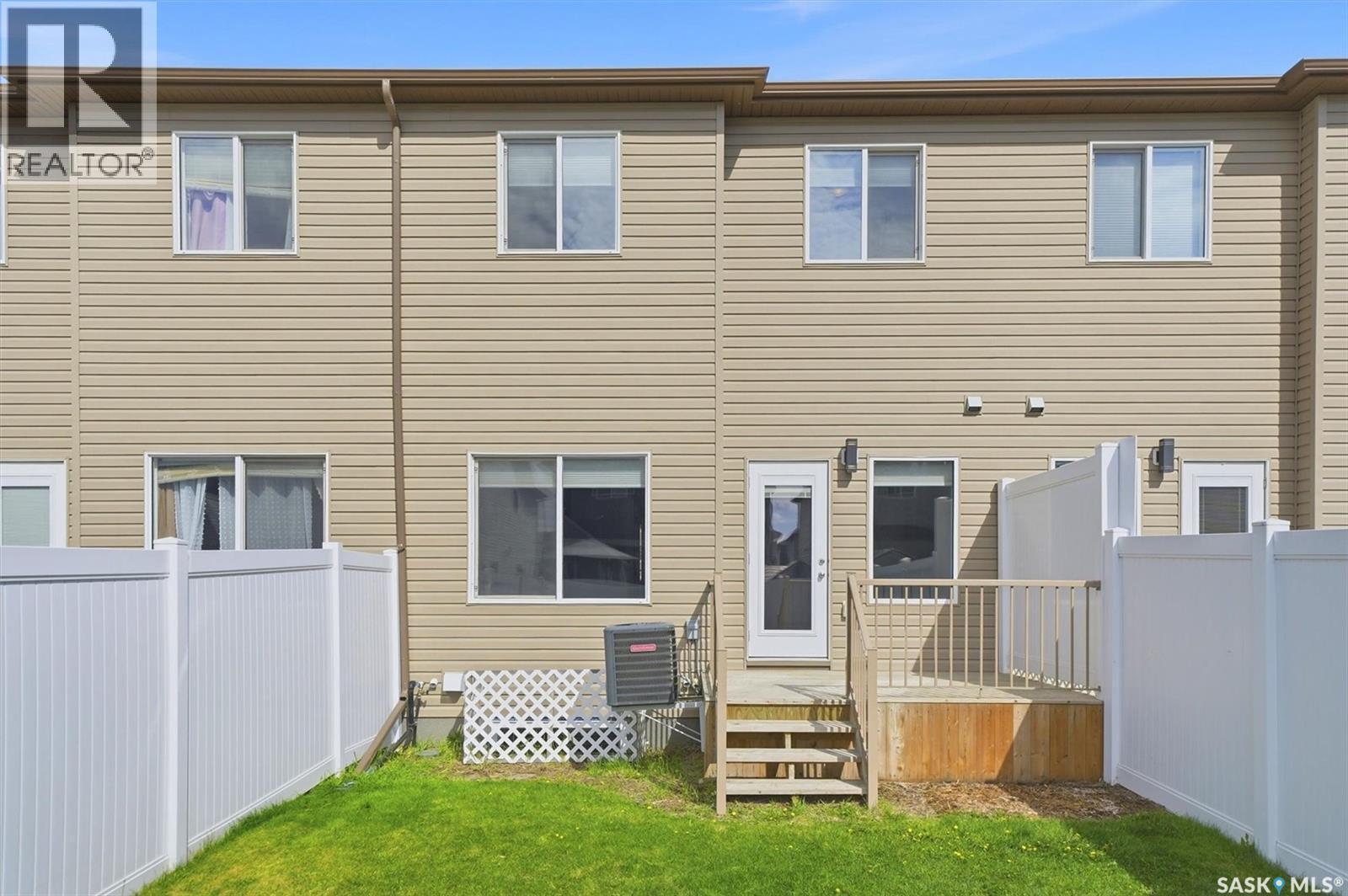 348 Brighton Gate, Saskatoon, SK - Outdoor With Exterior