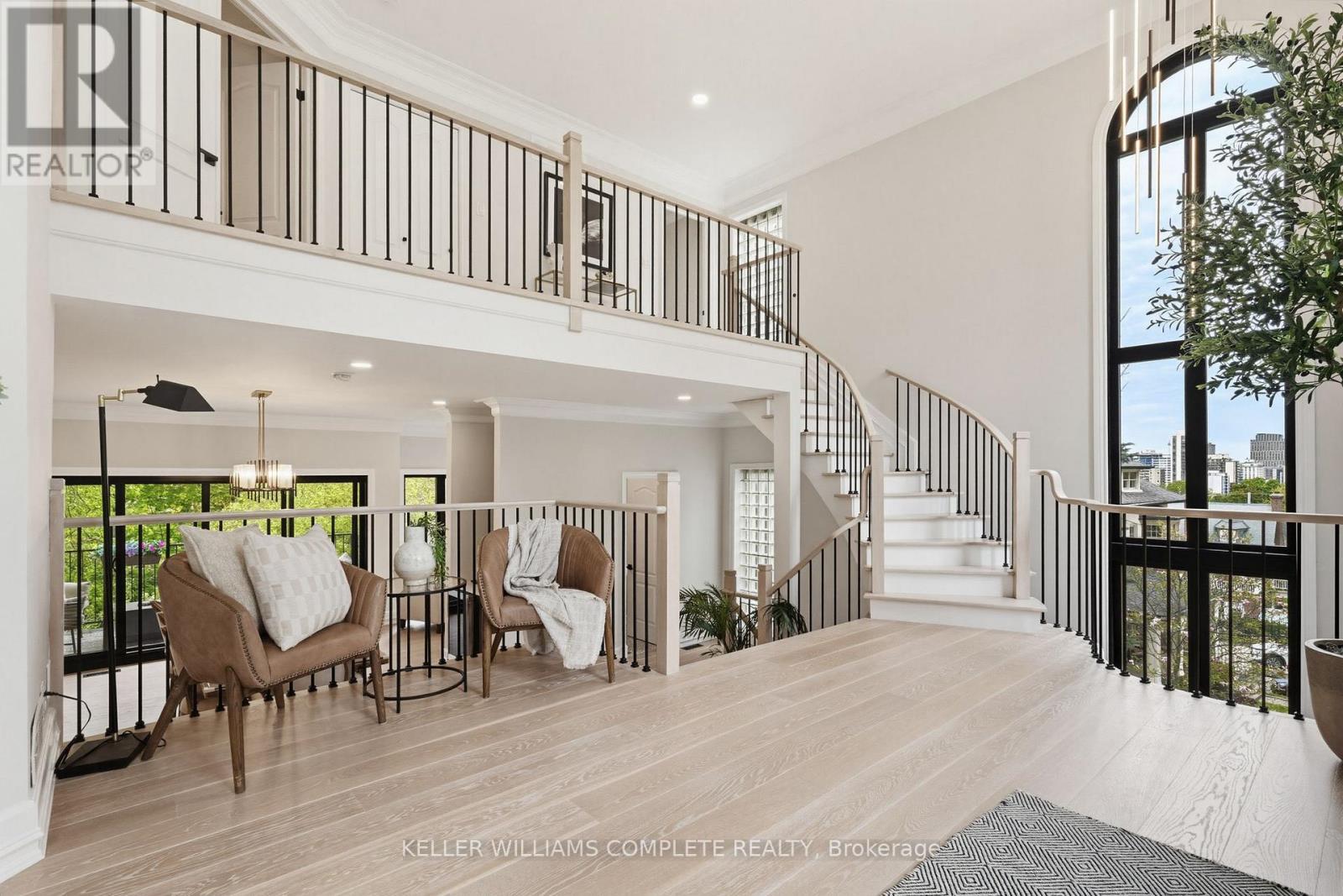 28 Undercliffe Avenue, Hamilton, ON - Indoor Photo Showing Other Room