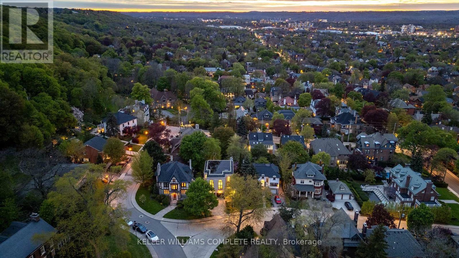28 Undercliffe Avenue, Hamilton, ON - Outdoor With View