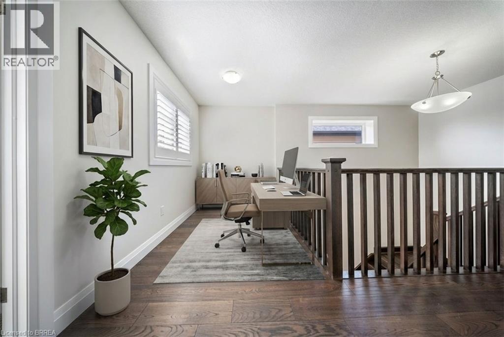 32 Arlington Parkway, Paris, ON - Indoor