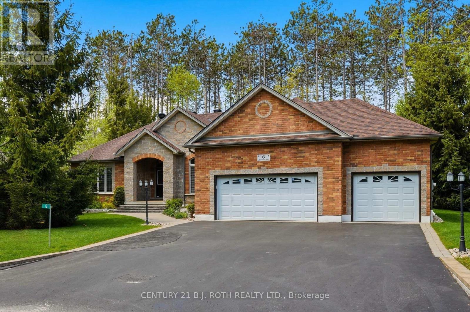 6 Lloyd Cook Drive E, Springwater, ON - Outdoor With Facade