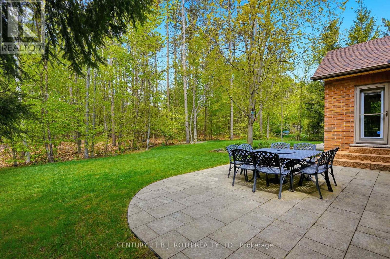 6 Lloyd Cook Drive E, Springwater, ON - Outdoor