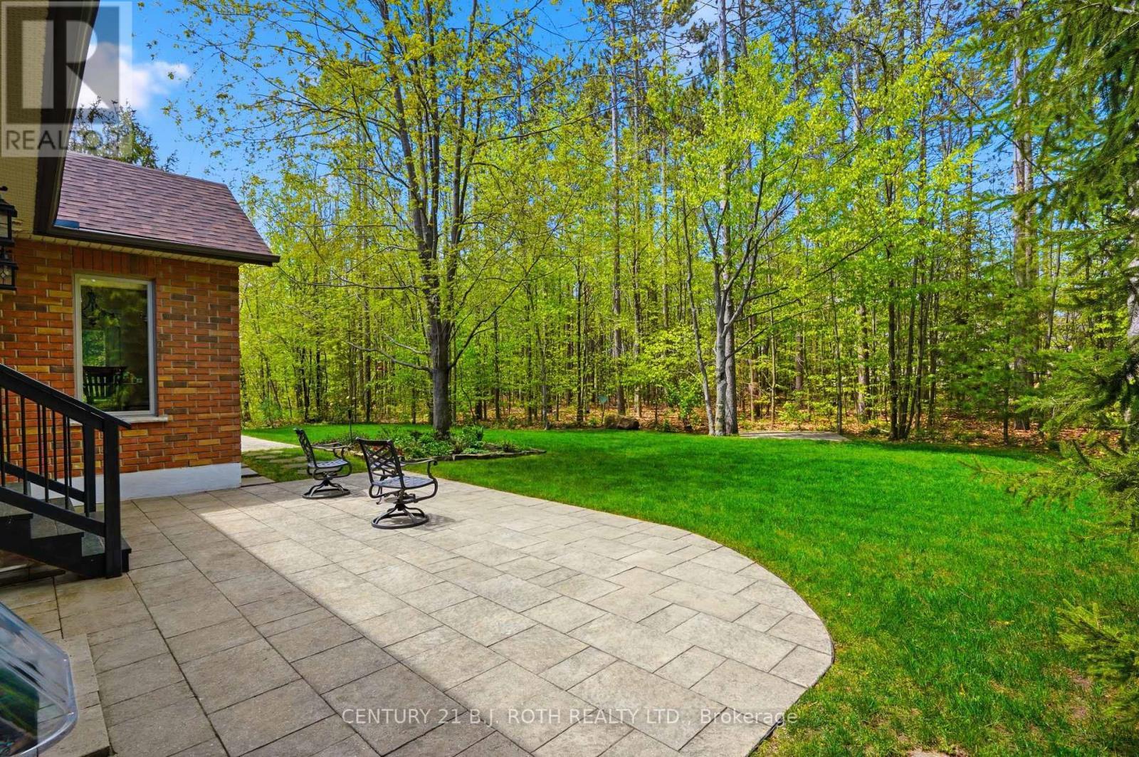 6 Lloyd Cook Drive E, Springwater, ON - Outdoor