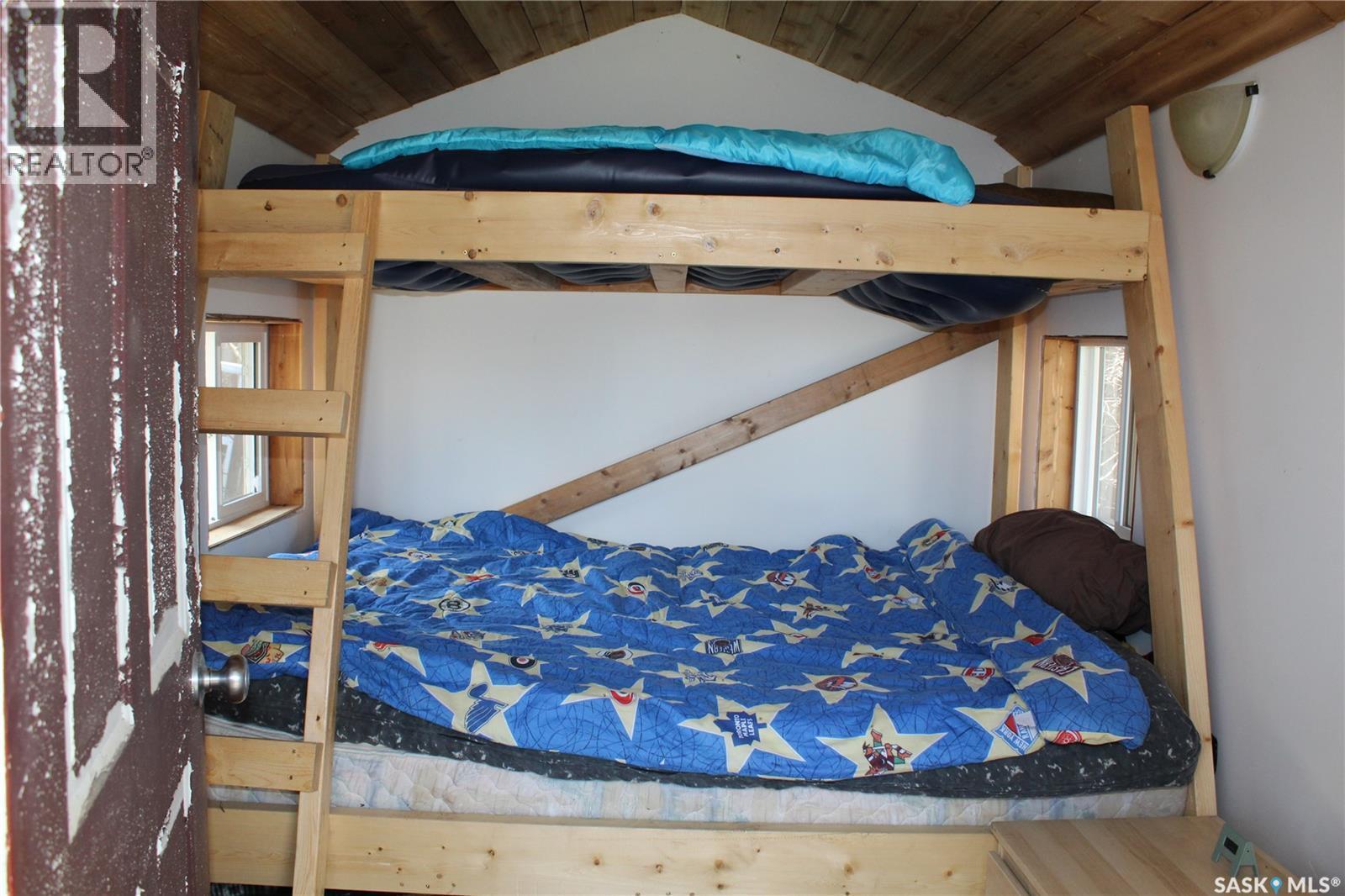 6 Driftwood Lane, Barney'S Bay Struthers Lake, Struthers Lake, SK - Indoor Photo Showing Bedroom
