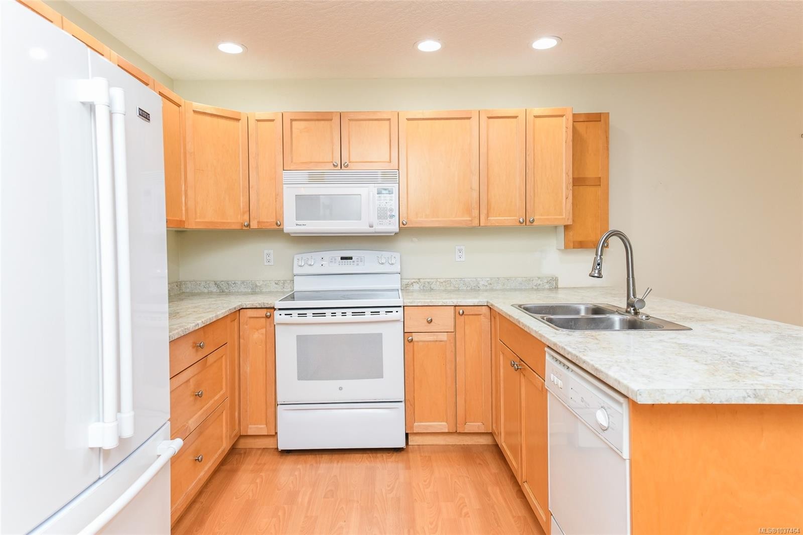 2261 Murrelet Dr, Comox, BC