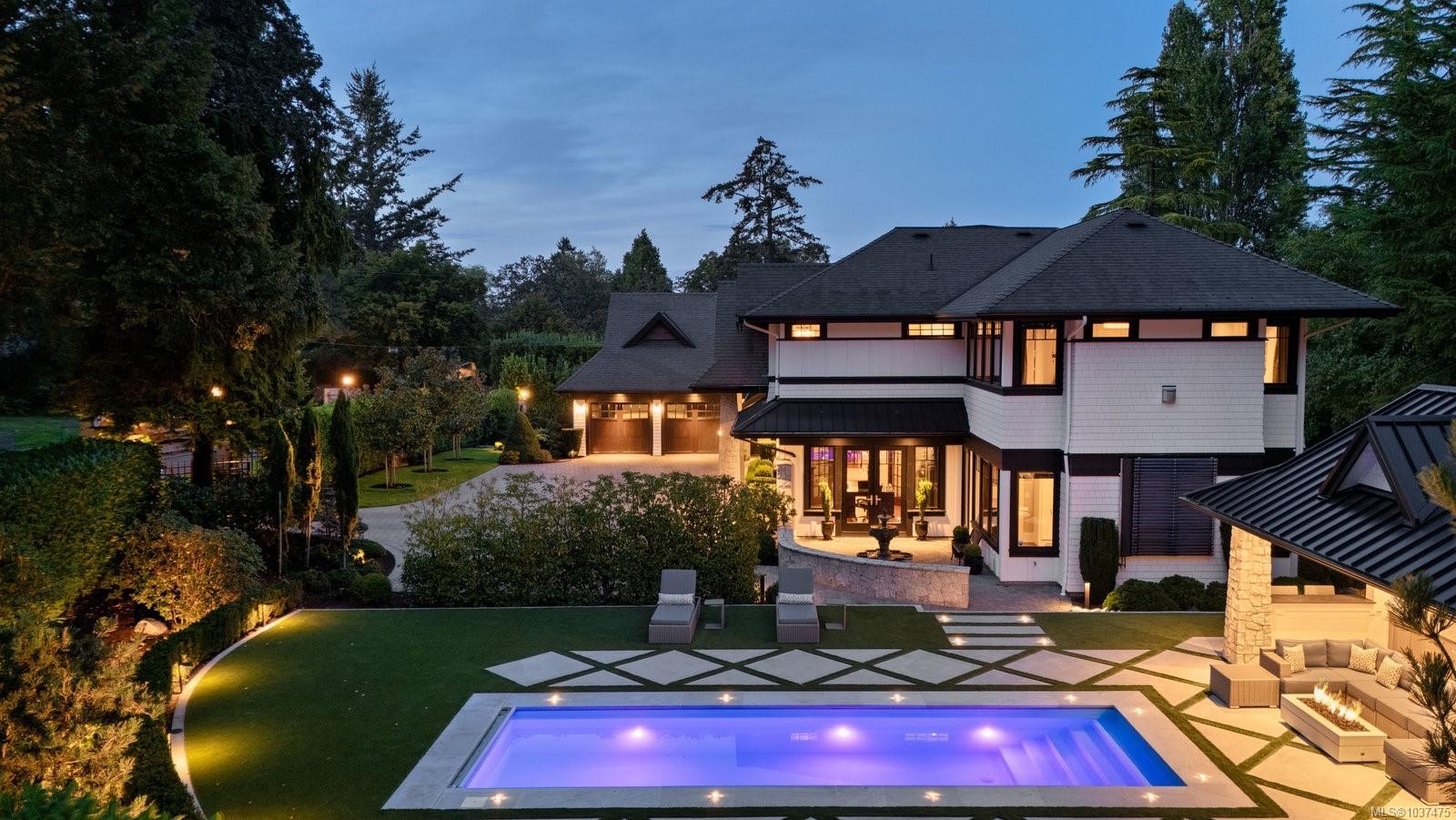 3375 Ripon Rd, Oak Bay, BC
