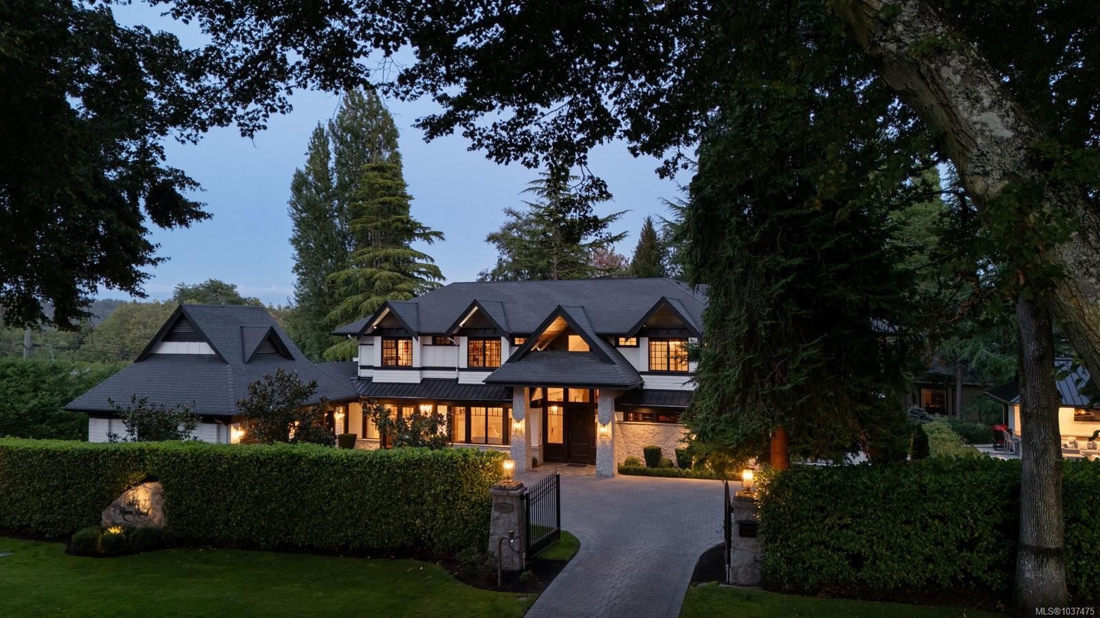 3375 Ripon Rd, Oak Bay, BC