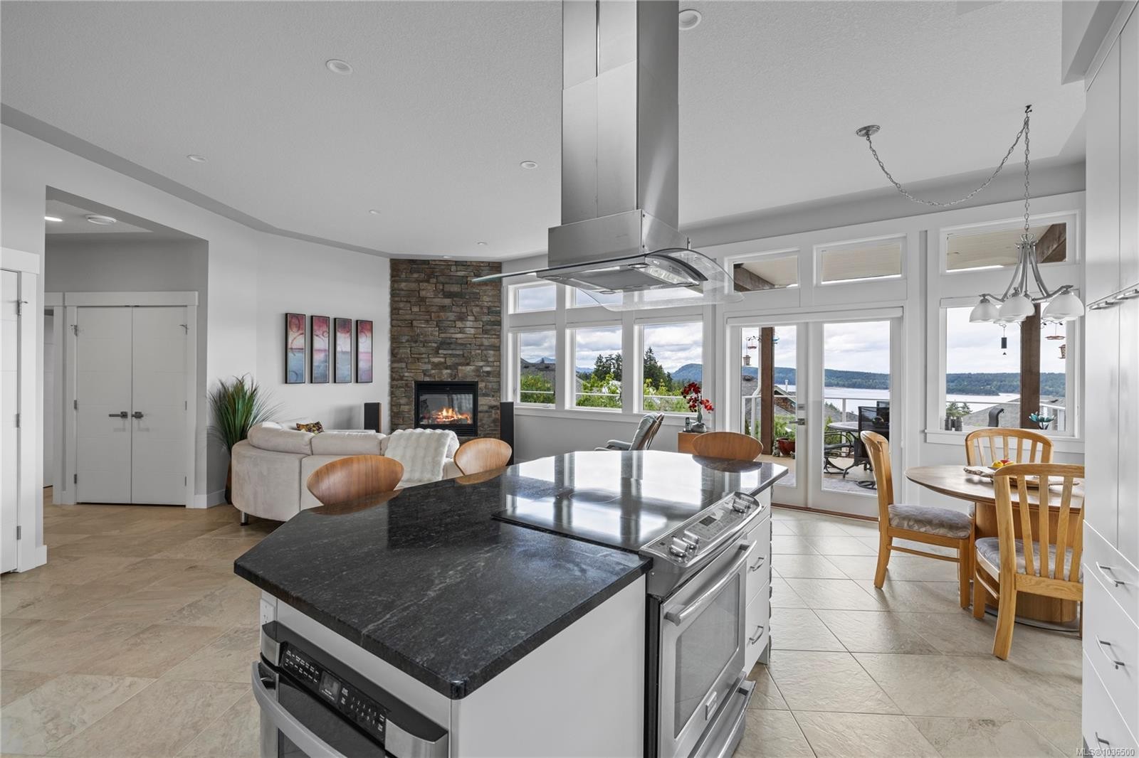 605 Stevens Pl, Ladysmith, BC