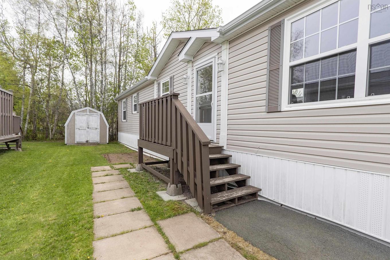 25 Pinehurst Street, Amherst, NS