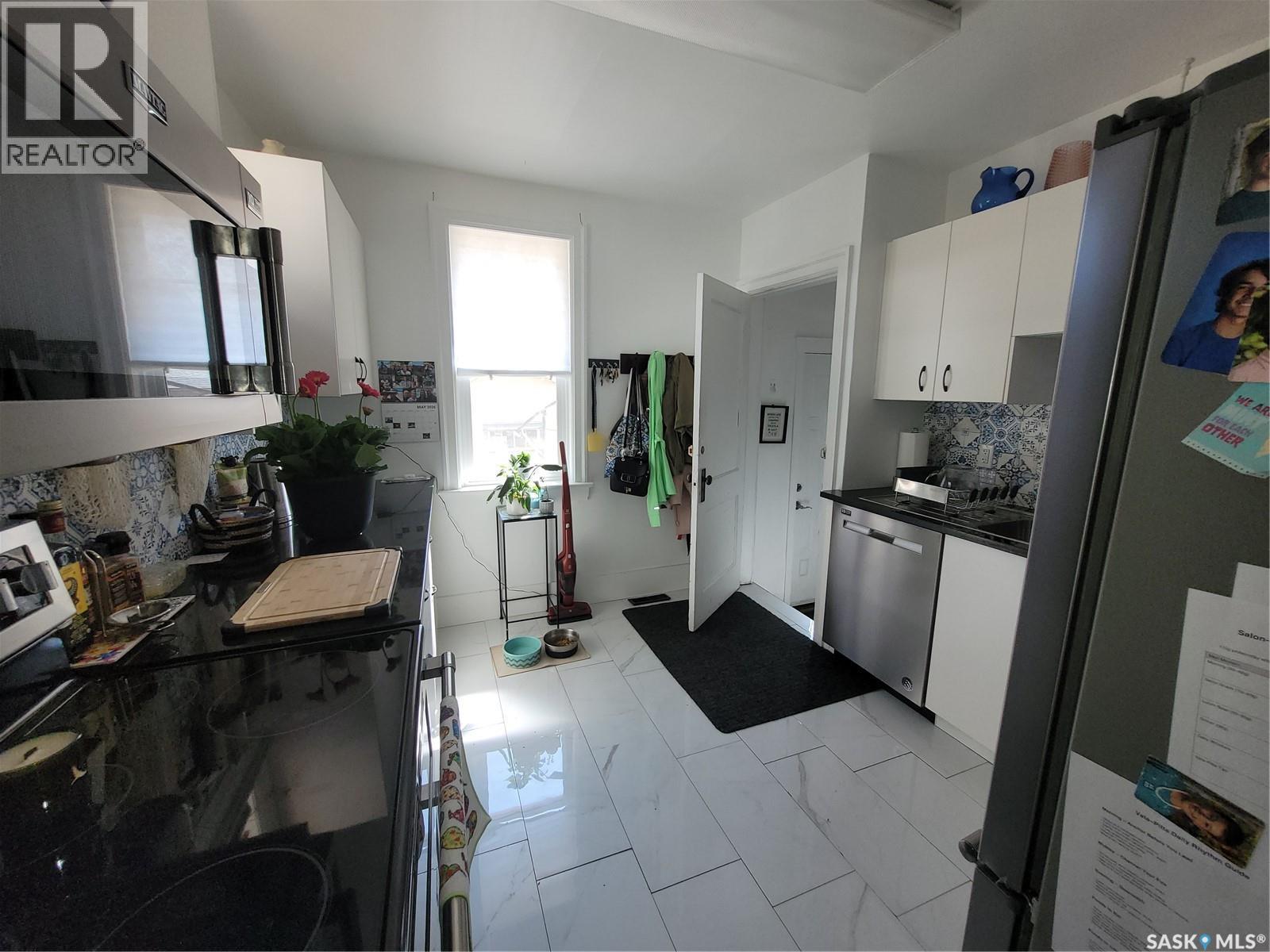 916 6Th Avenue N, Saskatoon, SK