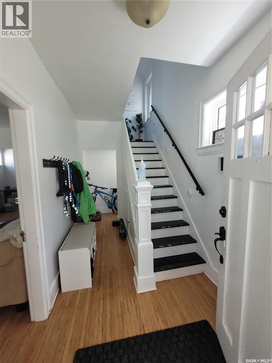 916 6Th Avenue N, Saskatoon, SK