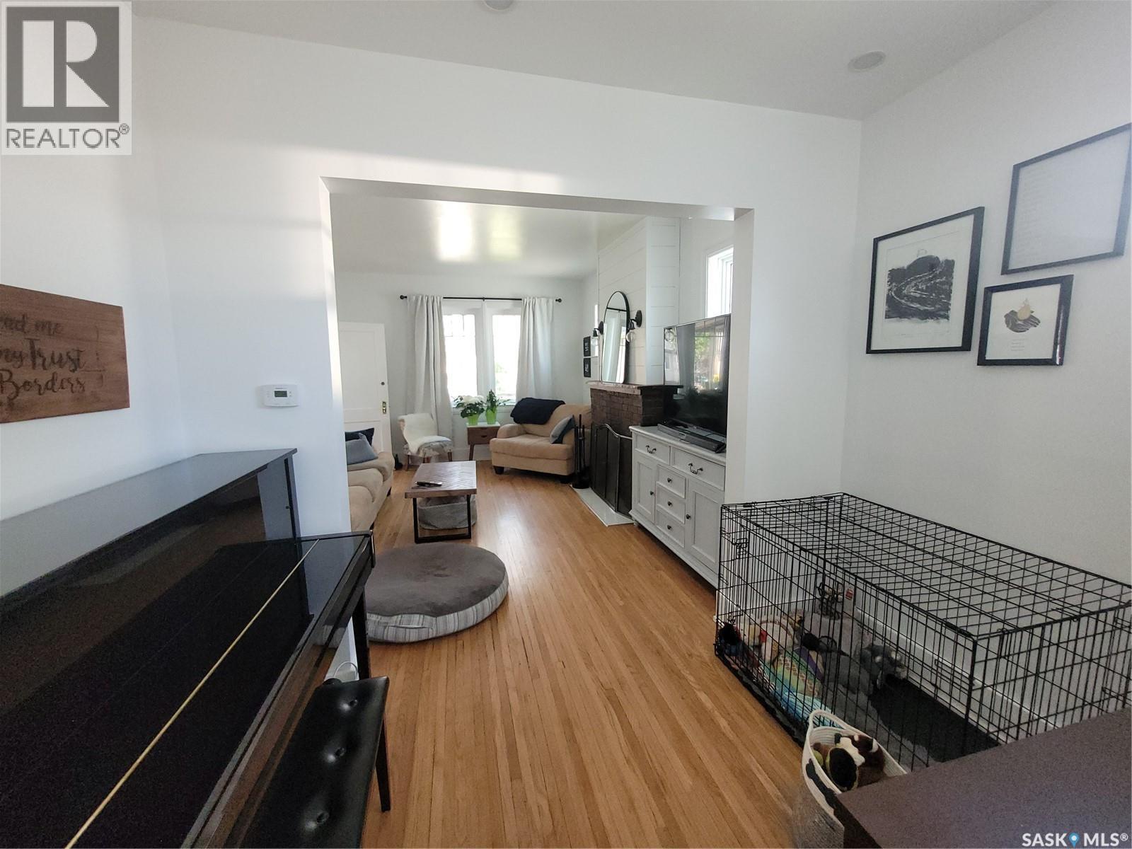 916 6Th Avenue N, Saskatoon, SK