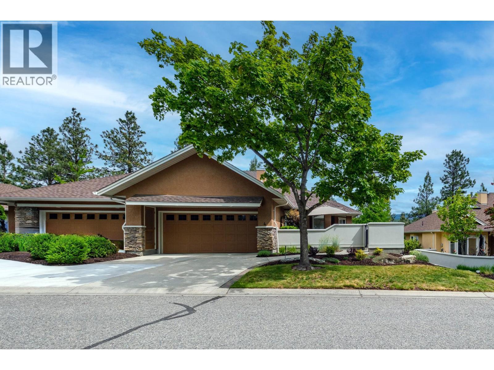 4520 Gallaghers Lookout Unit# 4, Kelowna, BC - Outdoor With Facade