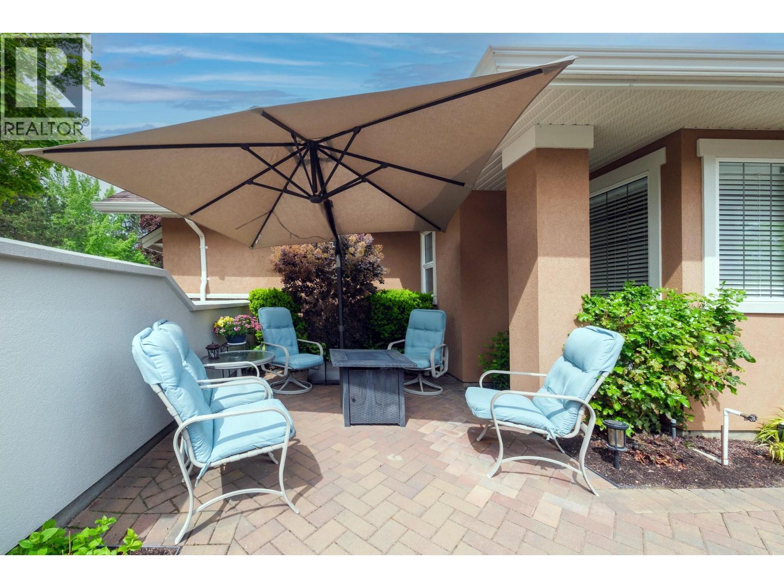 4520 Gallaghers Lookout Unit# 4, Kelowna, BC - Outdoor With Exterior