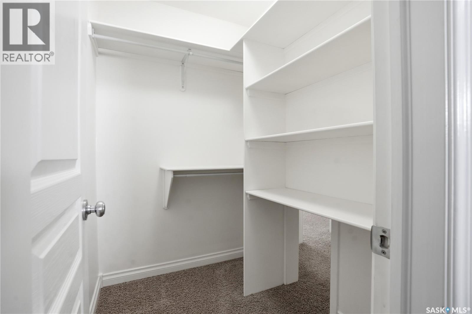 2431 Linner Bay, Regina, SK - Indoor With Storage