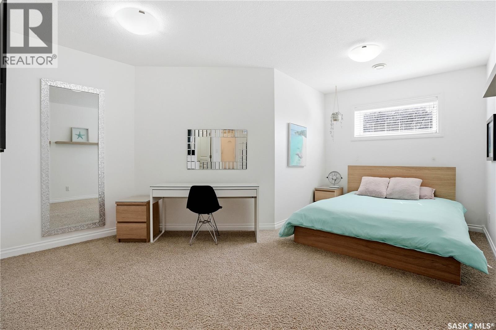 2431 Linner Bay, Regina, SK - Indoor Photo Showing Bedroom