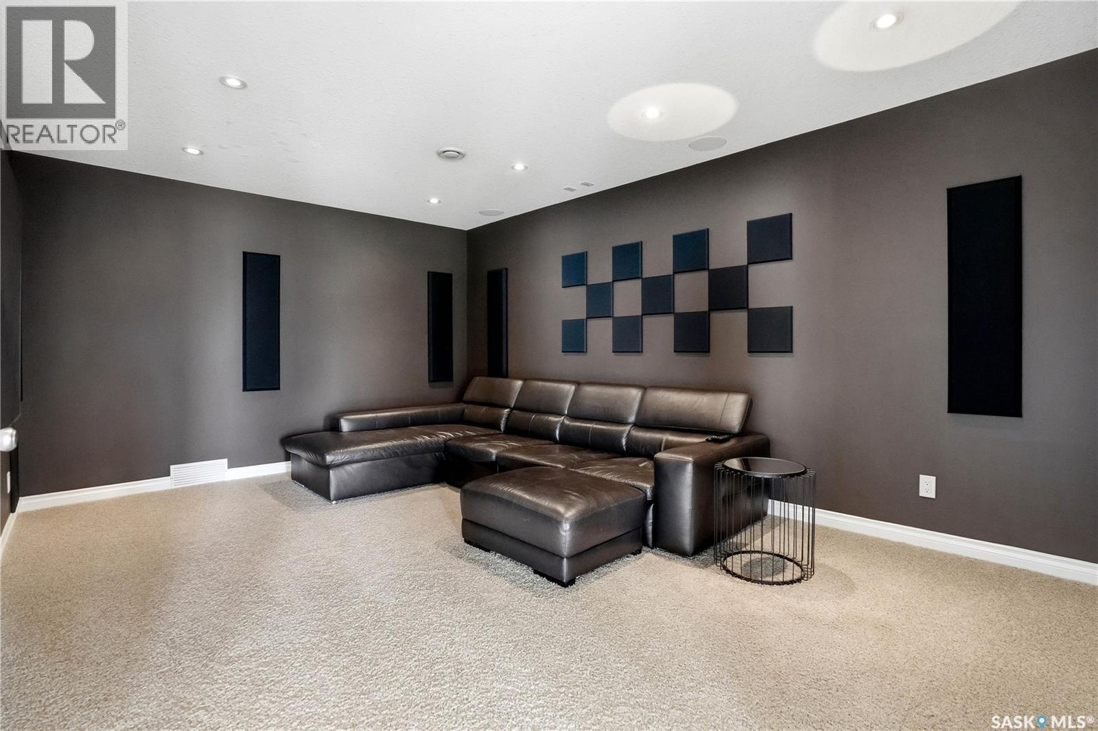 2431 Linner Bay, Regina, SK - Indoor Photo Showing Other Room