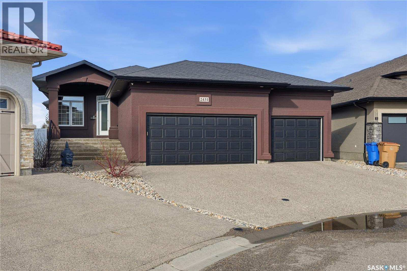 2431 Linner Bay, Regina, SK - Outdoor