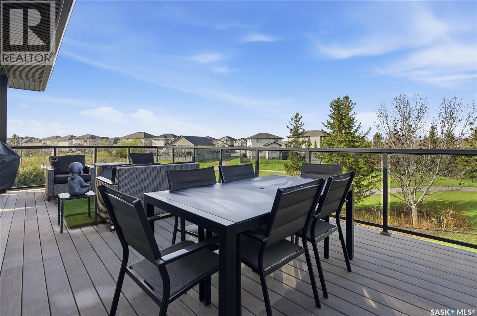 2431 Linner Bay, Regina, SK - Outdoor With Deck Patio Veranda
