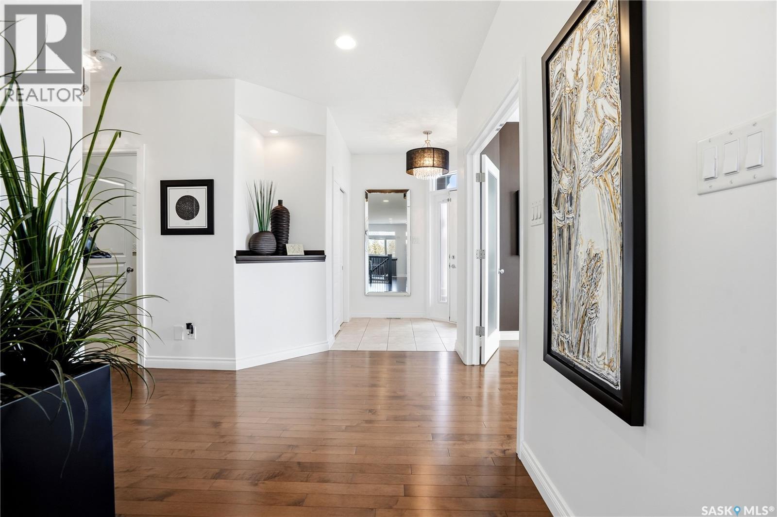 2431 Linner Bay, Regina, SK - Indoor Photo Showing Other Room