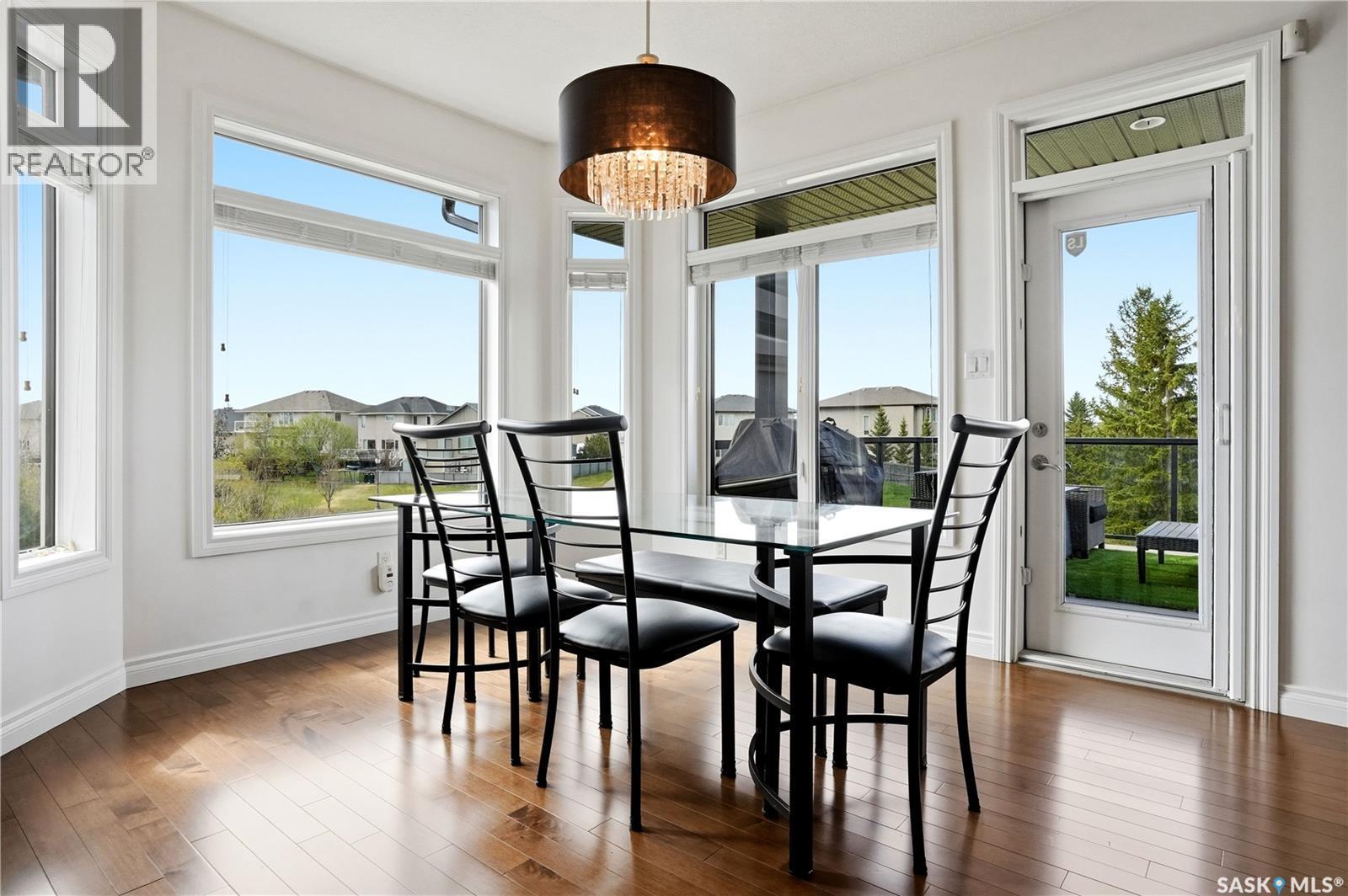 2431 Linner Bay, Regina, SK - Indoor Photo Showing Dining Room