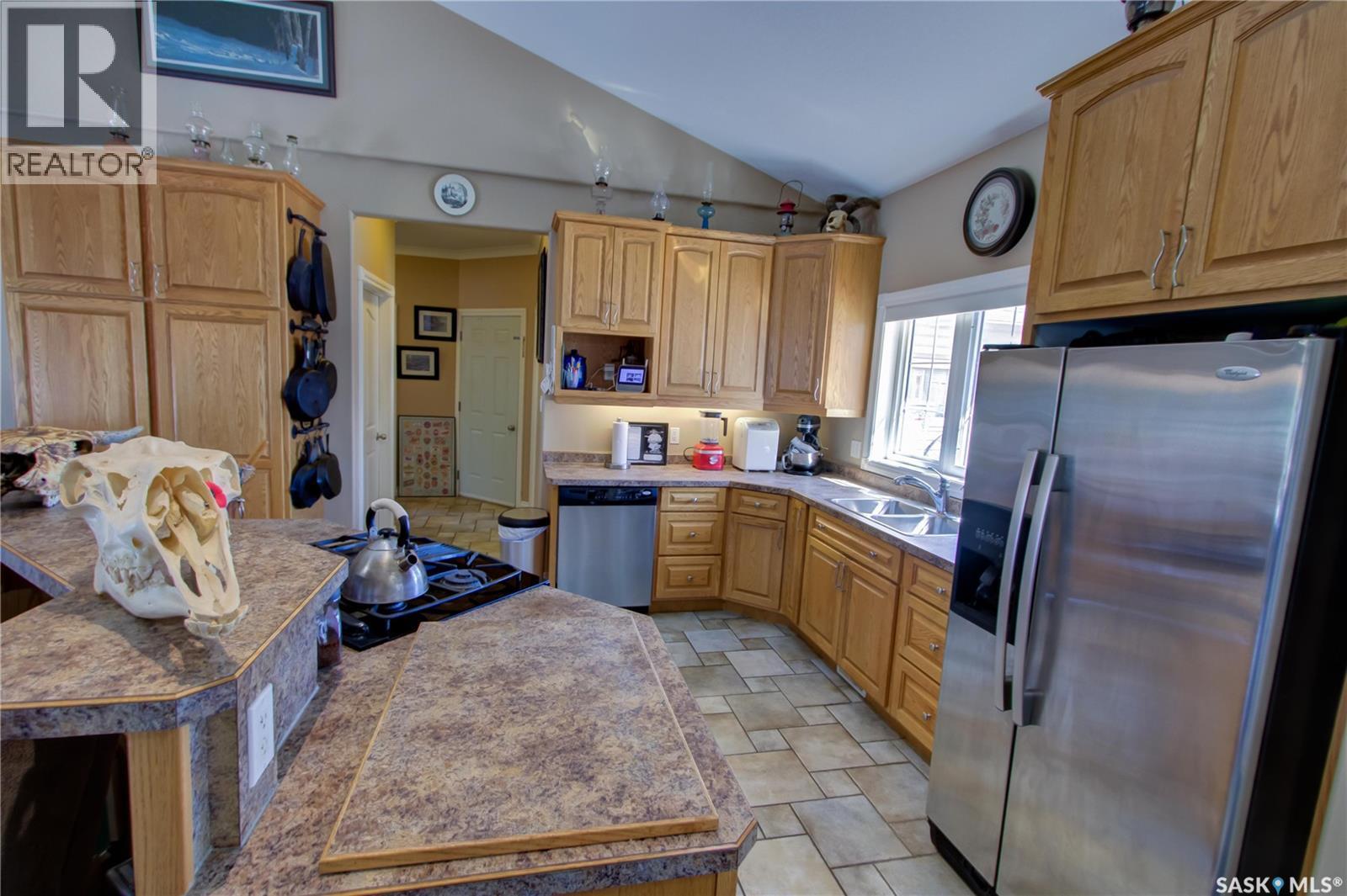 120 1St Avenue E, Love, SK - Indoor Photo Showing Kitchen With Double Sink