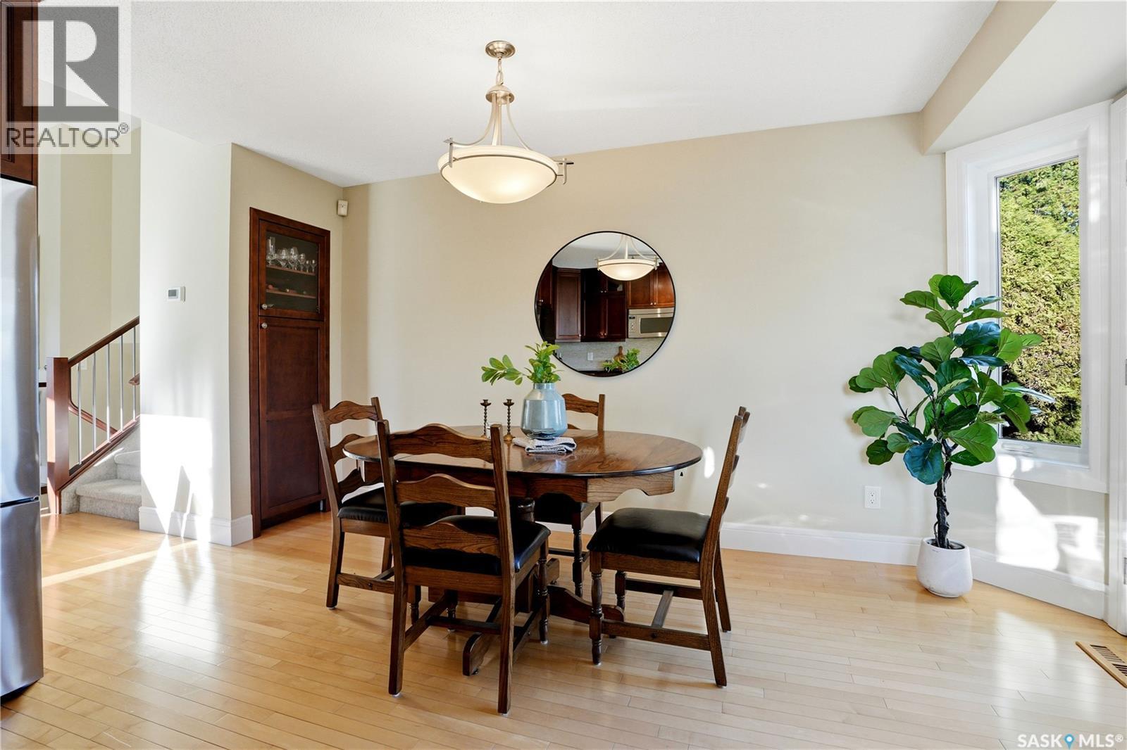 239 Scissons Court, Saskatoon, SK - Indoor Photo Showing Dining Room