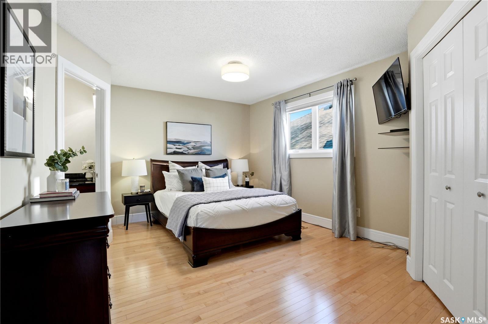 239 Scissons Court, Saskatoon, SK - Indoor Photo Showing Bedroom