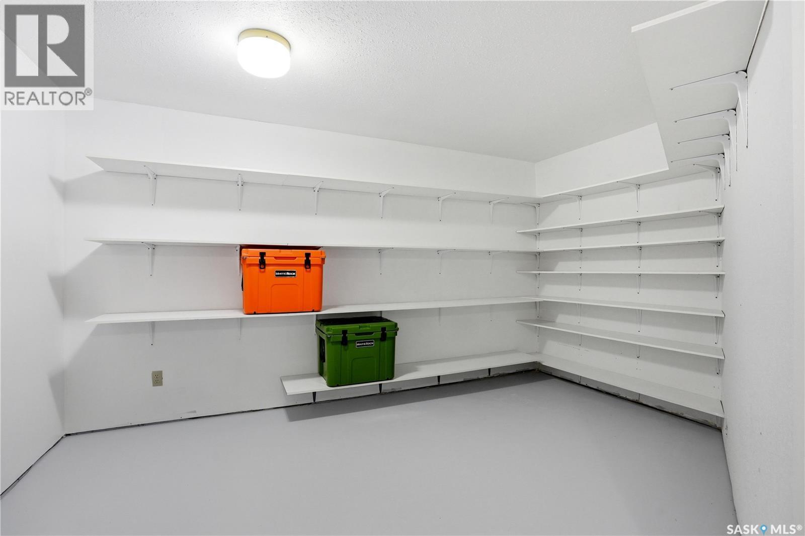 239 Scissons Court, Saskatoon, SK - Indoor With Storage