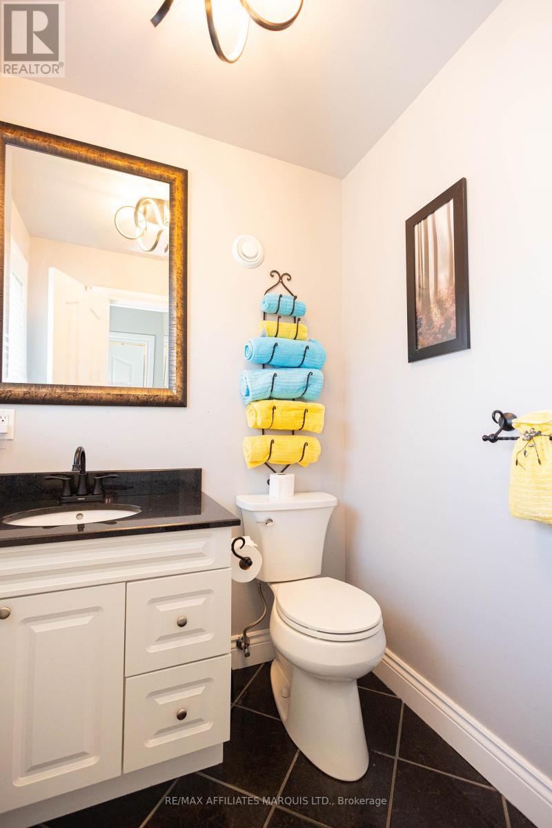 420 Beach Avenue, Cornwall, ON - Indoor Photo Showing Bathroom
